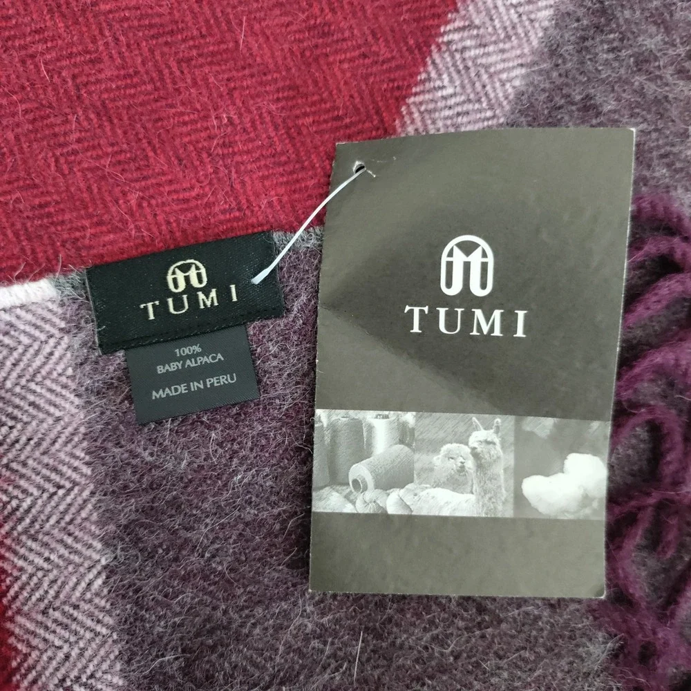Tumi 100% Baby Alpaca Scarf Burgundy Red Herringbone Fringe Made in Peru